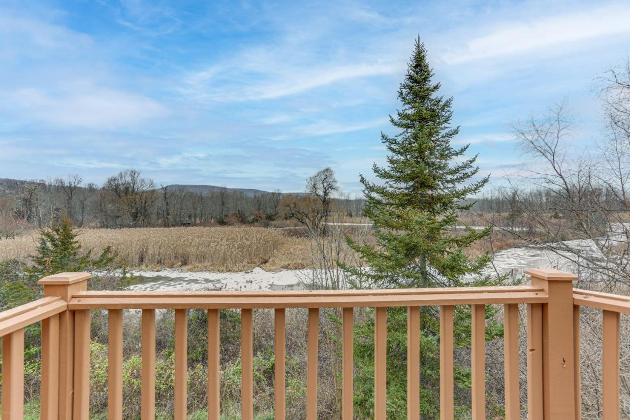 Spacious Condo With View Less Than 1 Mi To Mtn Creek Resort! เวอร์นอน ภายนอก รูปภาพ